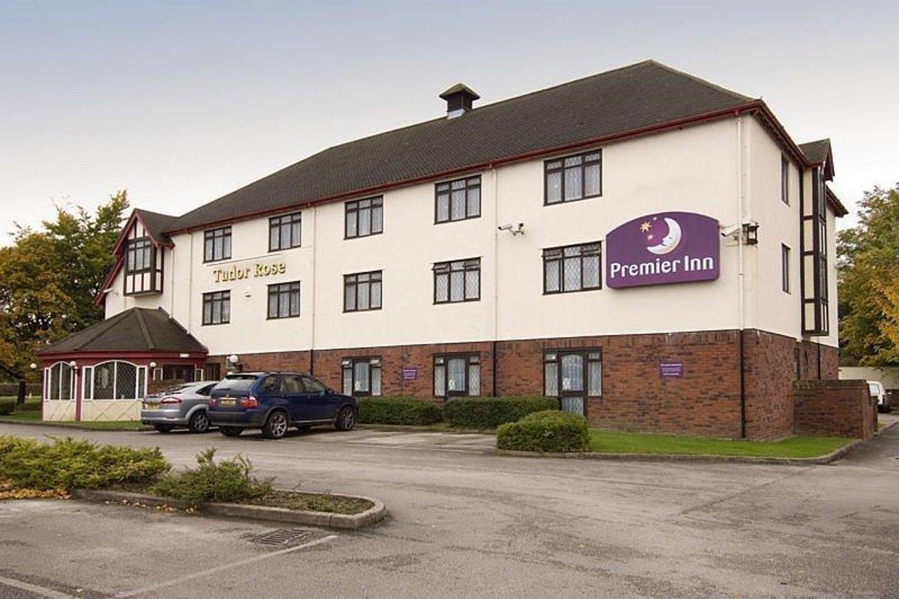 Premier Inn Wirral - Two Mills Ellesmere Port Exterior photo